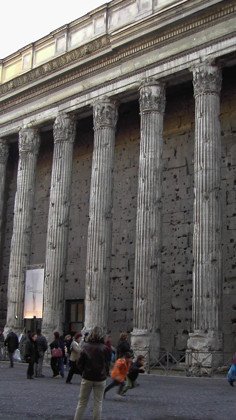 Tempio di Adriano